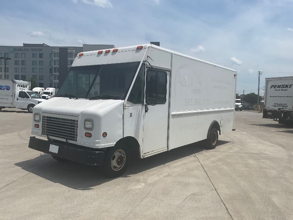 Walk-in Van (Step Van)-Light and Medium Duty Trucks-Ford-2006-E450-Knoxville-TN-485,530\n\t\tmiles-$ 7,000 - Image 3