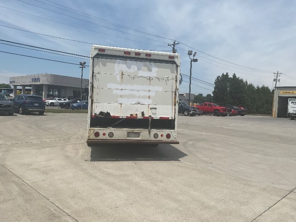 Walk-in Van (Step Van)-Light and Medium Duty Trucks-Ford-2006-E450-Knoxville-TN-485,530\n\t\tmiles-$ 7,000 - Image 6