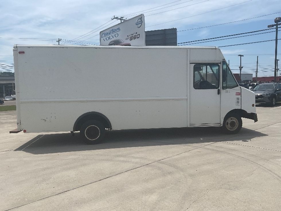 Walk-in Van (Step Van)-Light and Medium Duty Trucks-Ford-2006-E450-Knoxville-TN-485,530\n\t\tmiles-$ 7,000 - Image 8