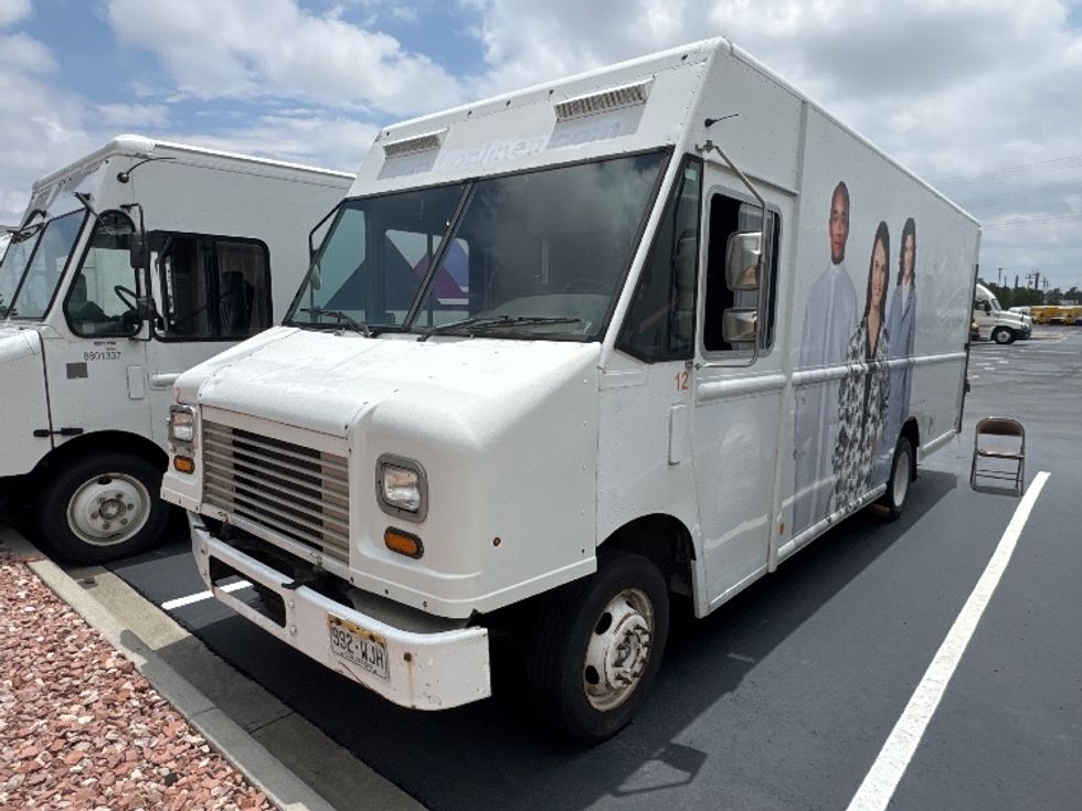 Walk-in Van (Step Van)-Light and Medium Duty Trucks-Ford-2011-F550-Aurora-CO-146,504\n\t\tmiles-$ 13,500 - Image 2