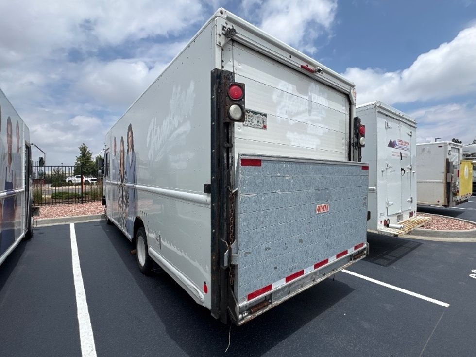 Walk-in Van (Step Van)-Light and Medium Duty Trucks-Ford-2011-F550-Aurora-CO-146,504\n\t\tmiles-$ 13,500 - Image 3