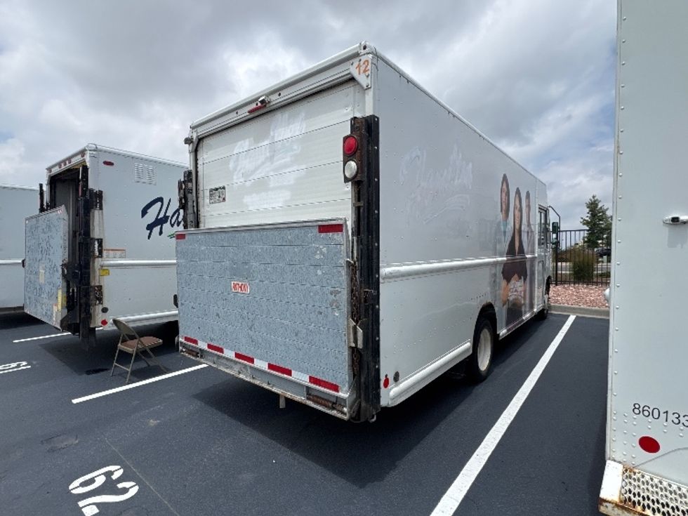 Walk-in Van (Step Van)-Light and Medium Duty Trucks-Ford-2011-F550-Aurora-CO-146,504\n\t\tmiles-$ 13,500 - Image 4