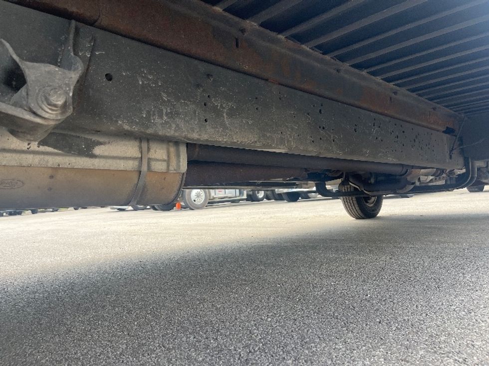 Walk-in Van (Step Van)-Light and Medium Duty Trucks-Ford-2019-E350-Middlefield-OH-123,394\n\t\tmiles-$ 17,000 - Image 13