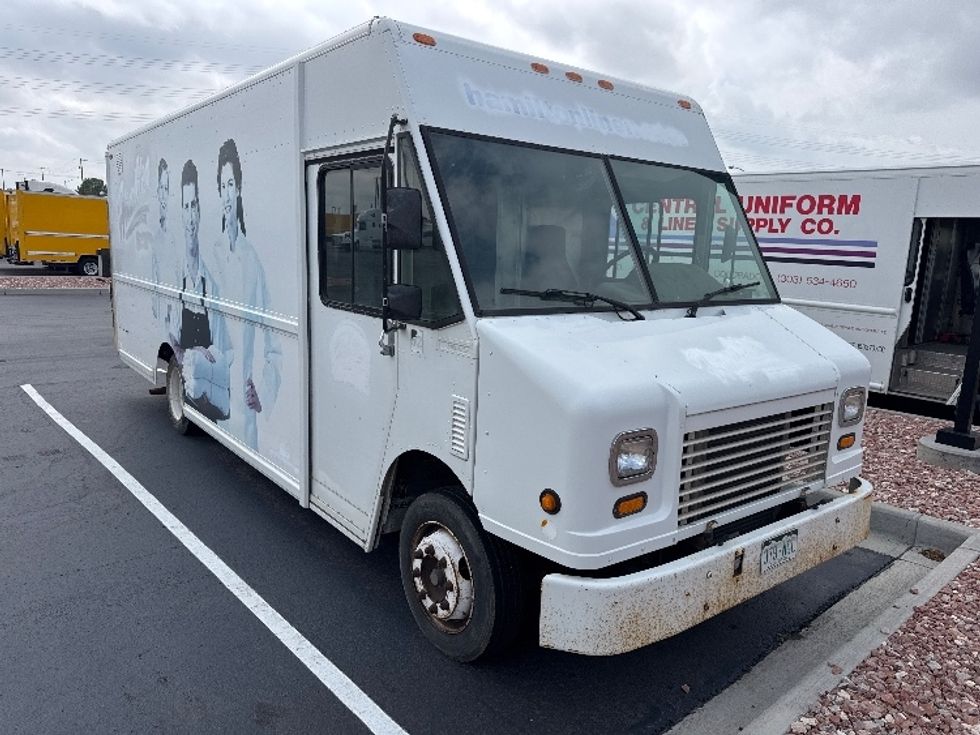 Walk-in Van (Step Van)-Light and Medium Duty Trucks-Freightliner-2005-MT45-Aurora-CO-200,000\n\t\tmiles-$ 6,000 - Image 2
