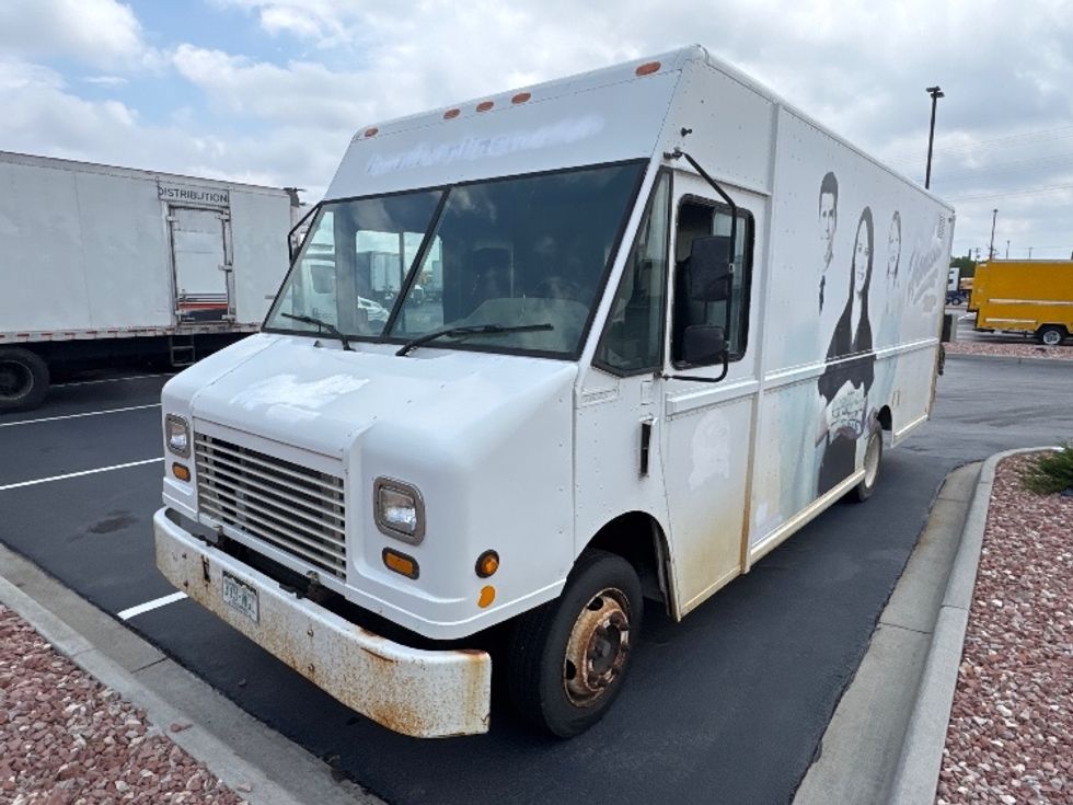 Walk-in Van (Step Van)-Light and Medium Duty Trucks-Freightliner-2005-MT45-Aurora-CO-200,000\n\t\tmiles-$ 6,000 - Image 3