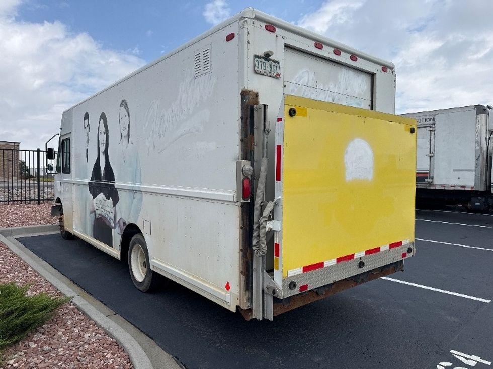 Walk-in Van (Step Van)-Light and Medium Duty Trucks-Freightliner-2005-MT45-Aurora-CO-200,000\n\t\tmiles-$ 6,000 - Image 4