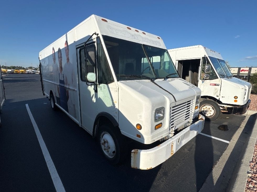Walk-in Van (Step Van)-Light and Medium Duty Trucks-Freightliner-2006-MT45-Aurora-CO-200,000\n\t\tmiles-$ 13,500 - Image 1