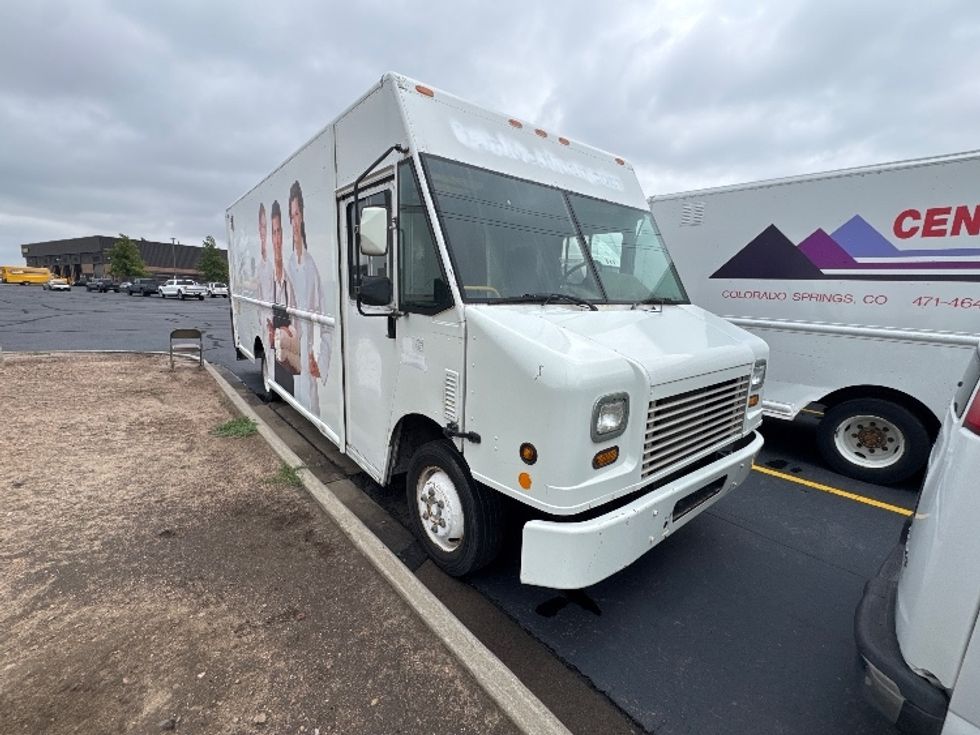 Walk-in Van (Step Van)-Light and Medium Duty Trucks-Freightliner-2008-MT45-Aurora-CO-200,000\n\t\tmiles-$ 6,000 - Image 1