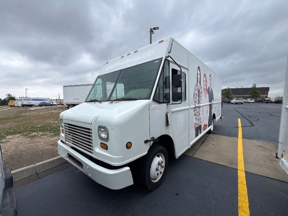 Walk-in Van (Step Van)-Light and Medium Duty Trucks-Freightliner-2008-MT45-Aurora-CO-200,000\n\t\tmiles-$ 6,000 - Image 2