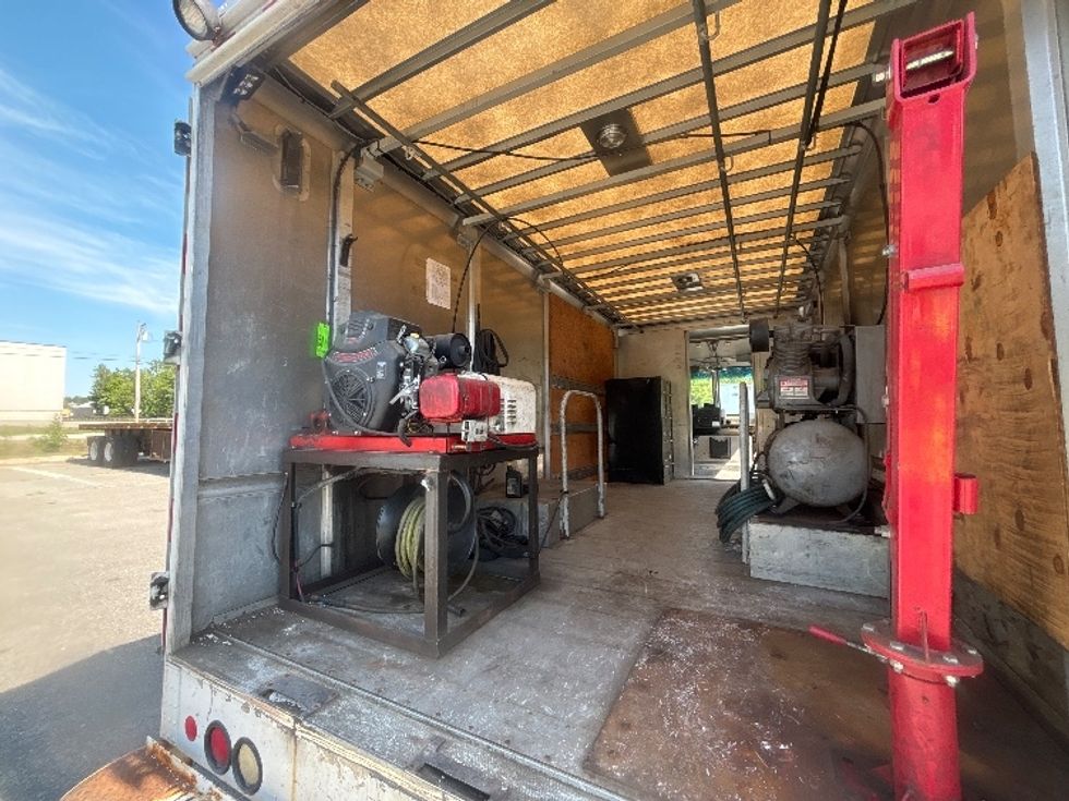 Walk-in Van (Step Van)-Light and Medium Duty Trucks-Freightliner-2008-MT45-Londonderry-NH-125,098\n\t\tmiles-$ 23,500 - Image 10