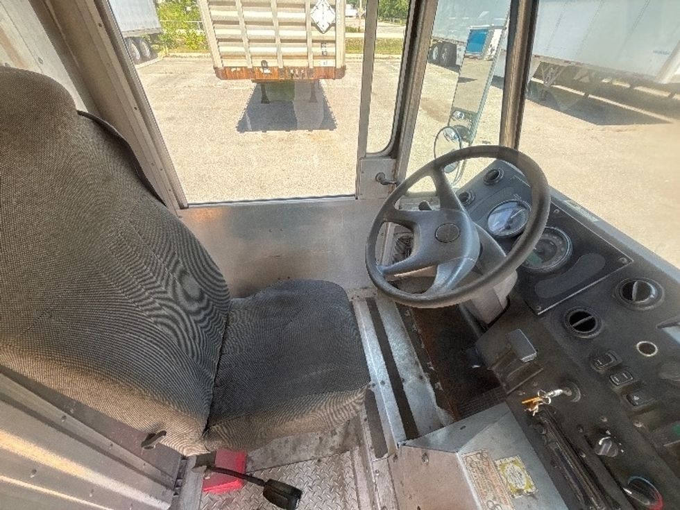 Walk-in Van (Step Van)-Light and Medium Duty Trucks-Freightliner-2008-MT45-Londonderry-NH-125,098\n\t\tmiles-$ 23,500 - Image 17