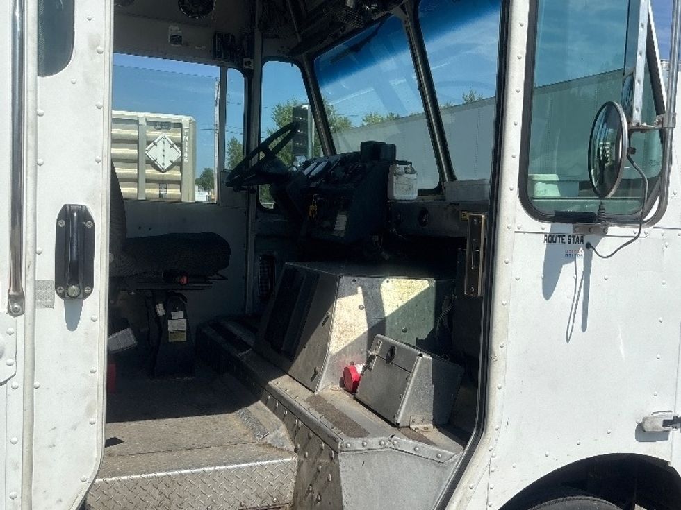 Walk-in Van (Step Van)-Light and Medium Duty Trucks-Freightliner-2008-MT45-Londonderry-NH-125,098\n\t\tmiles-$ 23,500 - Image 19