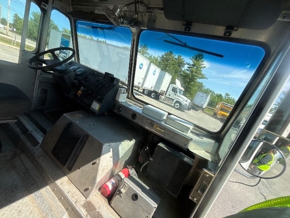 Walk-in Van (Step Van)-Light and Medium Duty Trucks-Freightliner-2008-MT45-Londonderry-NH-125,098\n\t\tmiles-$ 23,500 - Image 20