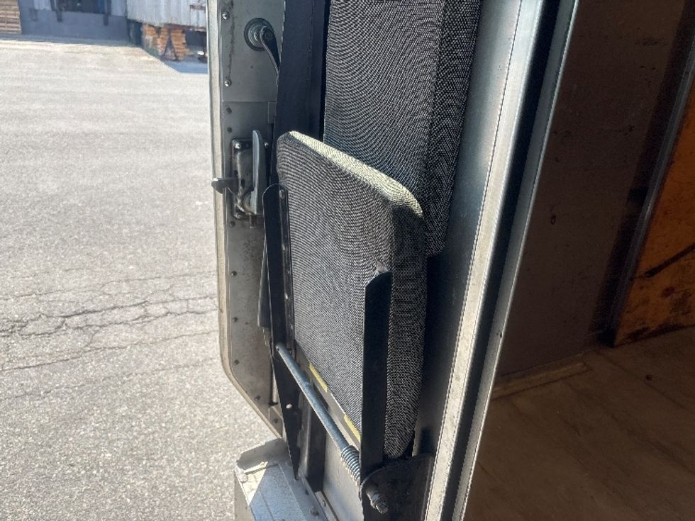 Walk-in Van (Step Van)-Light and Medium Duty Trucks-Freightliner-2008-MT45-Londonderry-NH-125,098\n\t\tmiles-$ 23,500 - Image 24