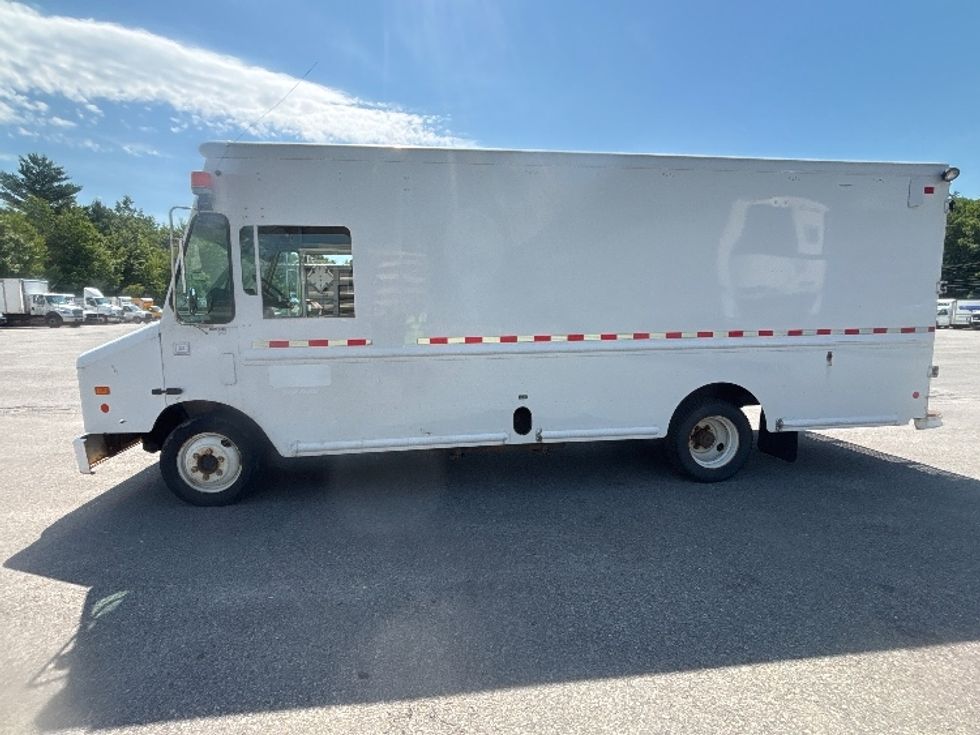 Walk-in Van (Step Van)-Light and Medium Duty Trucks-Freightliner-2008-MT45-Londonderry-NH-125,098\n\t\tmiles-$ 23,500 - Image 4