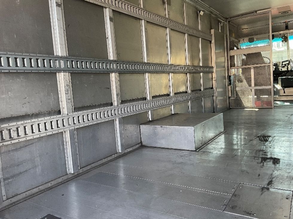 Walk-in Van (Step Van)-Light and Medium Duty Trucks-Freightliner-2016-MT45-Torrance-CA-158,723\n\t\tmiles-$ 38,750 - Image 11