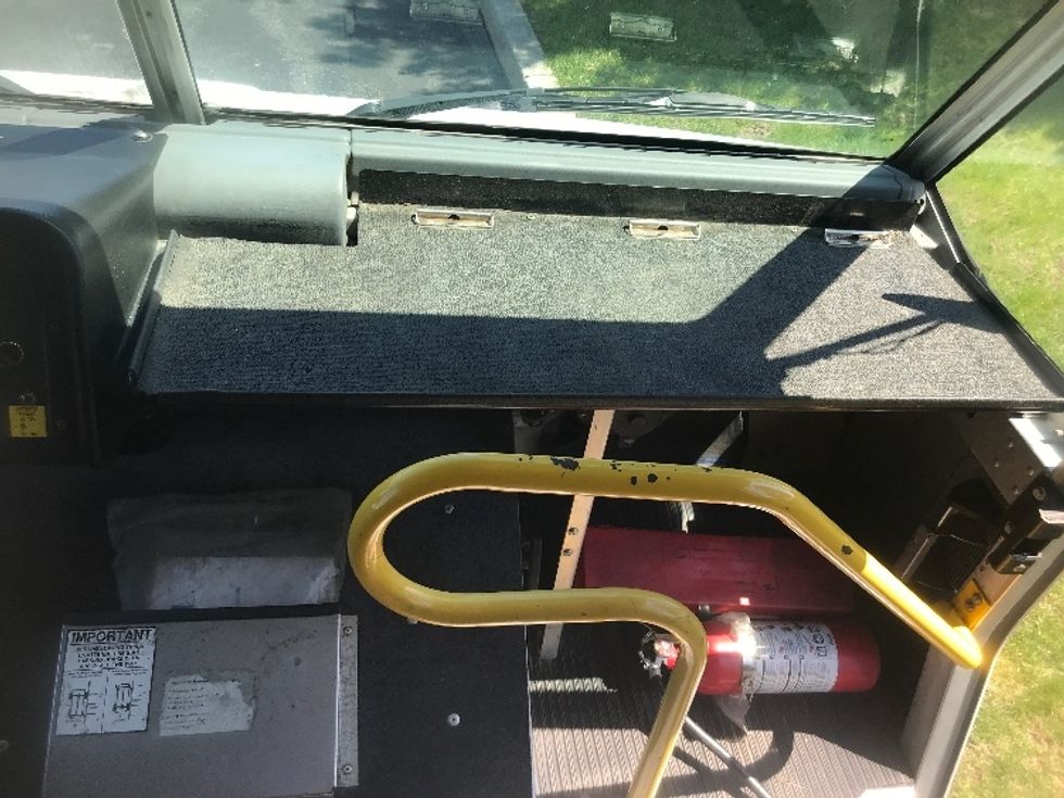 Walk-in Van (Step Van)-Light and Medium Duty Trucks-Freightliner-2017-MT45-Harrisburg-PA-221,101\n\t\tmiles-$ 39,000 - Image 21