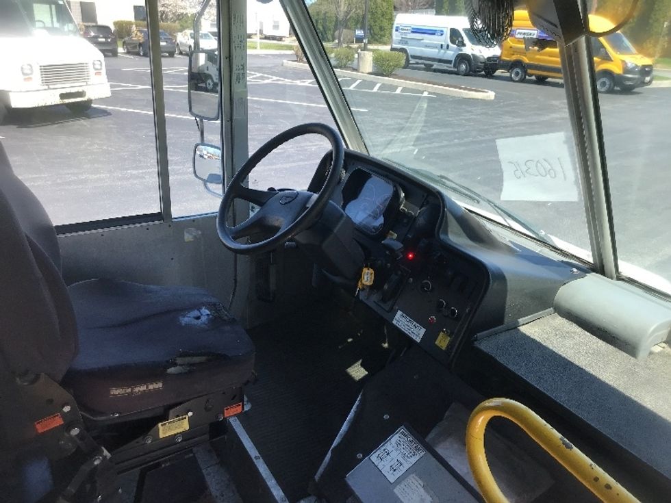 Walk-in Van (Step Van)-Light and Medium Duty Trucks-Freightliner-2017-MT45-Harrisburg-PA-221,101\n\t\tmiles-$ 39,000 - Image 22