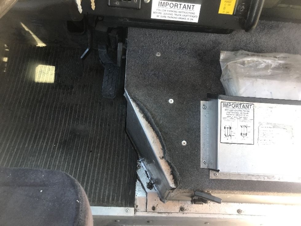 Walk-in Van (Step Van)-Light and Medium Duty Trucks-Freightliner-2017-MT45-Harrisburg-PA-221,101\n\t\tmiles-$ 39,000 - Image 28