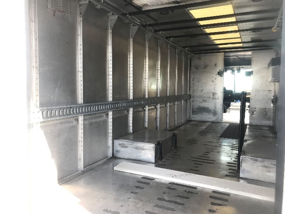 Walk-in Van (Step Van)-Light and Medium Duty Trucks-Freightliner-2017-MT45-Harrisburg-PA-264,563\n\t\tmiles-$ 37,000 - Image 11