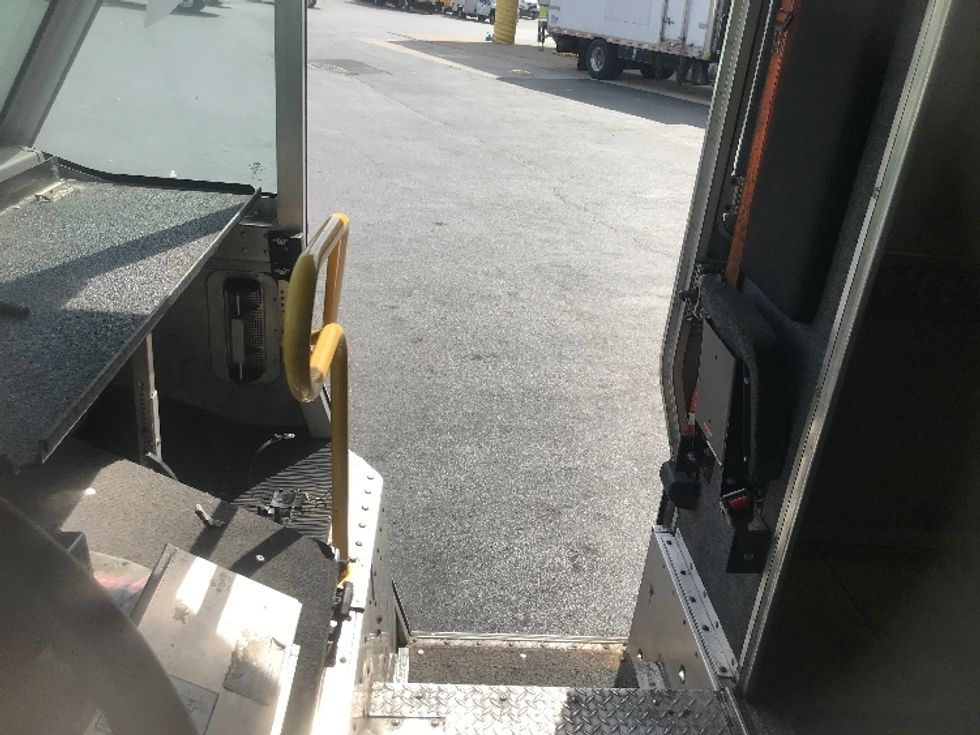 Walk-in Van (Step Van)-Light and Medium Duty Trucks-Freightliner-2017-MT45-Harrisburg-PA-264,563\n\t\tmiles-$ 37,000 - Image 19