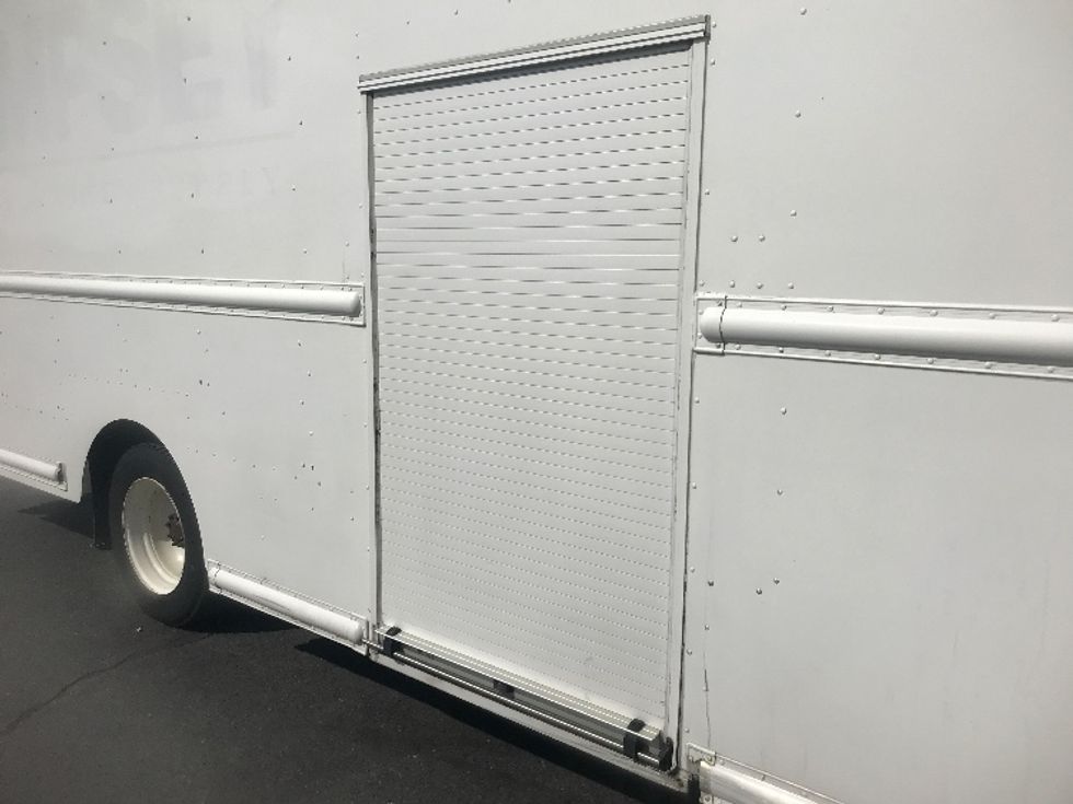 Walk-in Van (Step Van)-Light and Medium Duty Trucks-Freightliner-2017-MT45-Harrisburg-PA-264,563\n\t\tmiles-$ 37,000 - Image 25