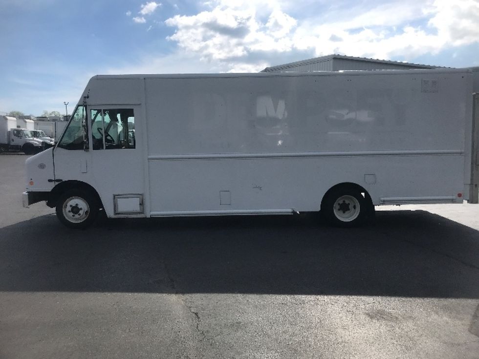 Walk-in Van (Step Van)-Light and Medium Duty Trucks-Freightliner-2017-MT45-Harrisburg-PA-264,563\n\t\tmiles-$ 37,000 - Image 4