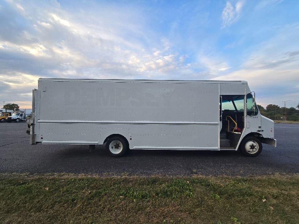 Walk-in Van (Step Van)-Light and Medium Duty Trucks-Freightliner-2017-MT45-White Deer-PA-148,004\n\t\tmiles-$ 42,250 - Image 13