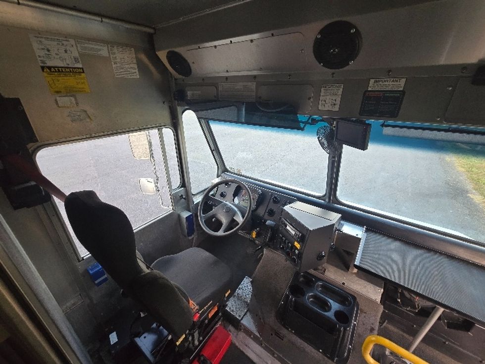 Walk-in Van (Step Van)-Light and Medium Duty Trucks-Freightliner-2017-MT45-White Deer-PA-148,004\n\t\tmiles-$ 42,250 - Image 19