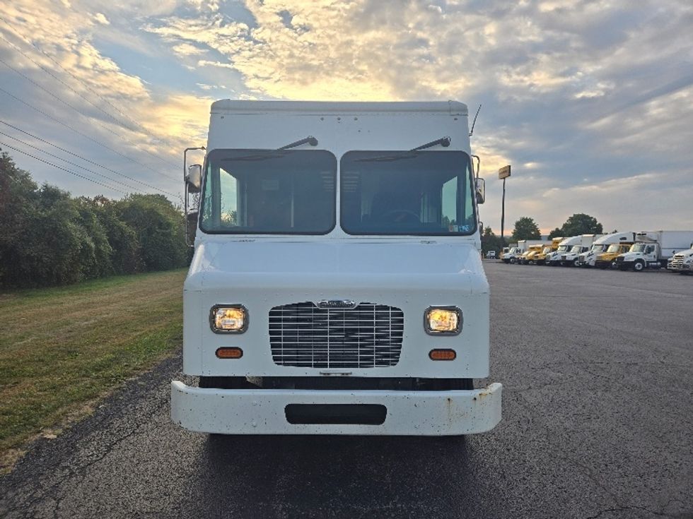 Walk-in Van (Step Van)-Light and Medium Duty Trucks-Freightliner-2017-MT45-White Deer-PA-148,004\n\t\tmiles-$ 42,250 - Image 2