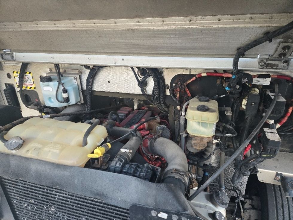 Walk-in Van (Step Van)-Light and Medium Duty Trucks-Freightliner-2017-MT45-White Deer-PA-148,004\n\t\tmiles-$ 42,250 - Image 21