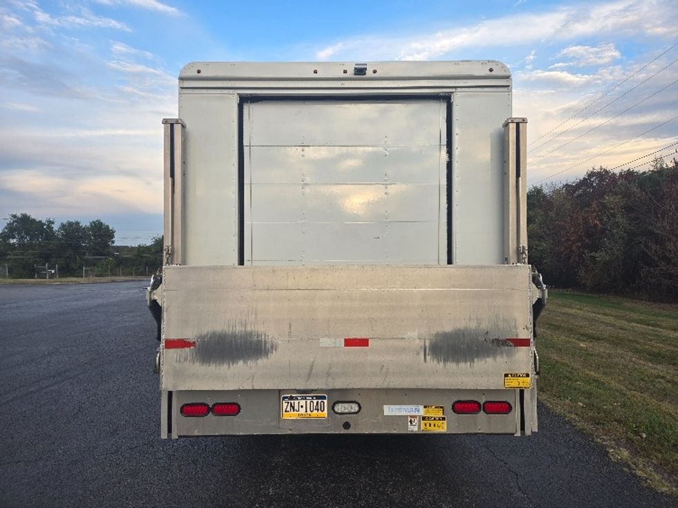 Walk-in Van (Step Van)-Light and Medium Duty Trucks-Freightliner-2017-MT45-White Deer-PA-148,004\n\t\tmiles-$ 42,250 - Image 6