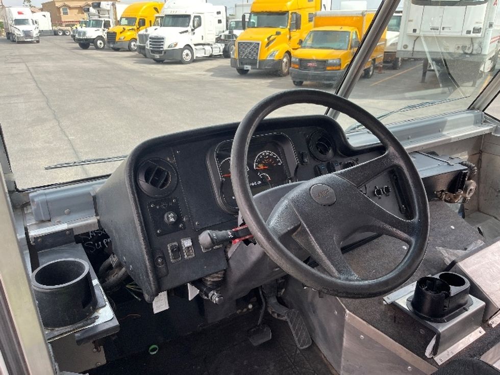 Walk-in Van (Step Van)-Light and Medium Duty Trucks-Freightliner-2018-MT45-El Paso-TX-171,198\n\t\tmiles-$ 41,000 - Image 17