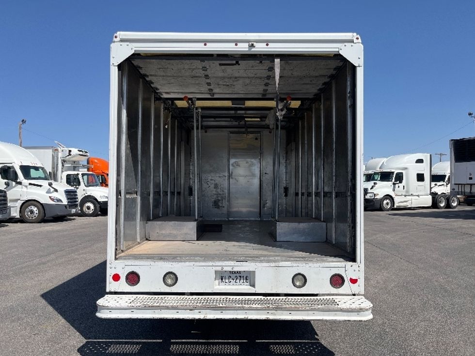Walk-in Van (Step Van)-Light and Medium Duty Trucks-Freightliner-2018-MT45-El Paso-TX-93,778\n\t\tmiles-$ 42,500 - Image 9