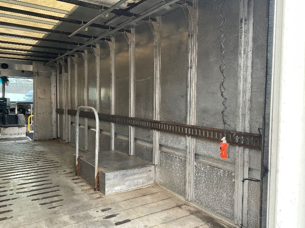 Walk-in Van (Step Van)-Light and Medium Duty Trucks-Freightliner-2018-MT45-Jessup-PA-197,518\n\t\tmiles-$ 52,500 - Image 11