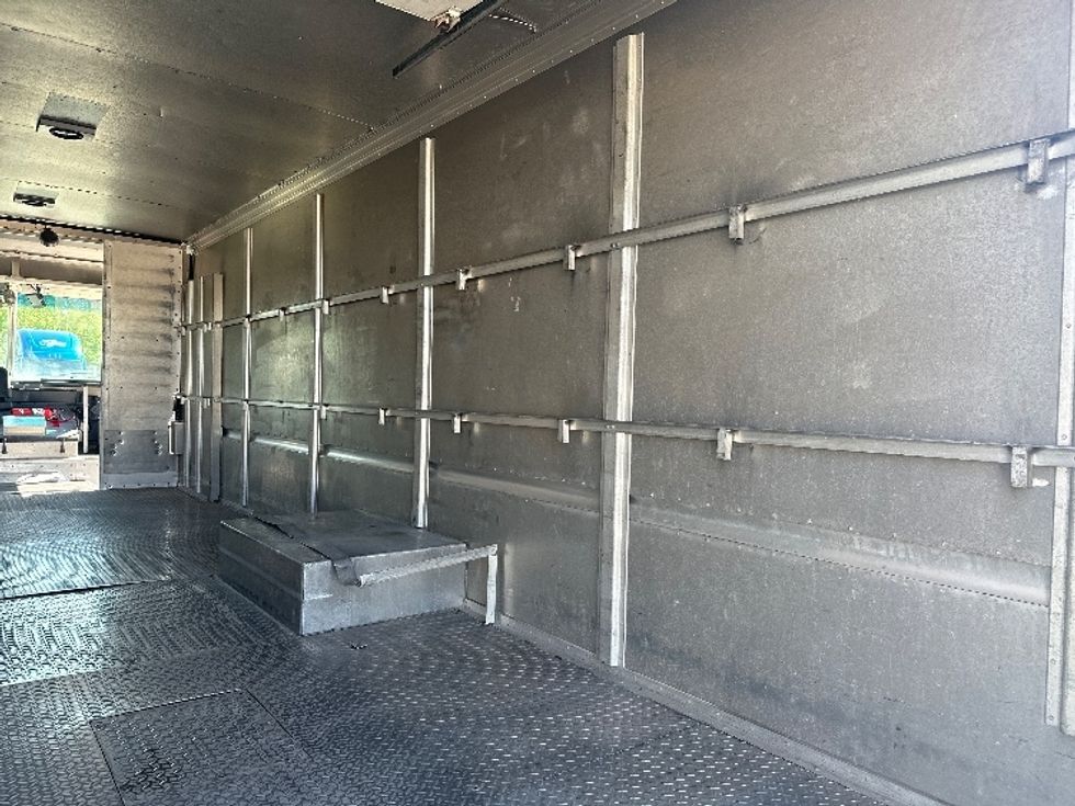 Walk-in Van (Step Van)-Light and Medium Duty Trucks-Freightliner-2018-MT45-Omaha-NE-103,540\n\t\tmiles-$ 49,000 - Image 11