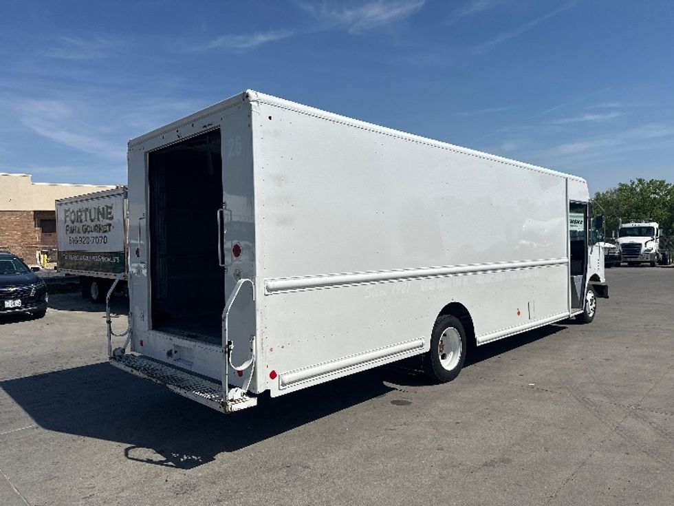 Walk-in Van (Step Van)-Light and Medium Duty Trucks-Freightliner-2018-MT45-Omaha-NE-103,540\n\t\tmiles-$ 49,000 - Image 12