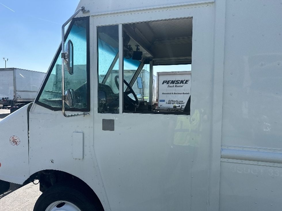 Walk-in Van (Step Van)-Light and Medium Duty Trucks-Freightliner-2018-MT45-Omaha-NE-103,540\n\t\tmiles-$ 49,000 - Image 15