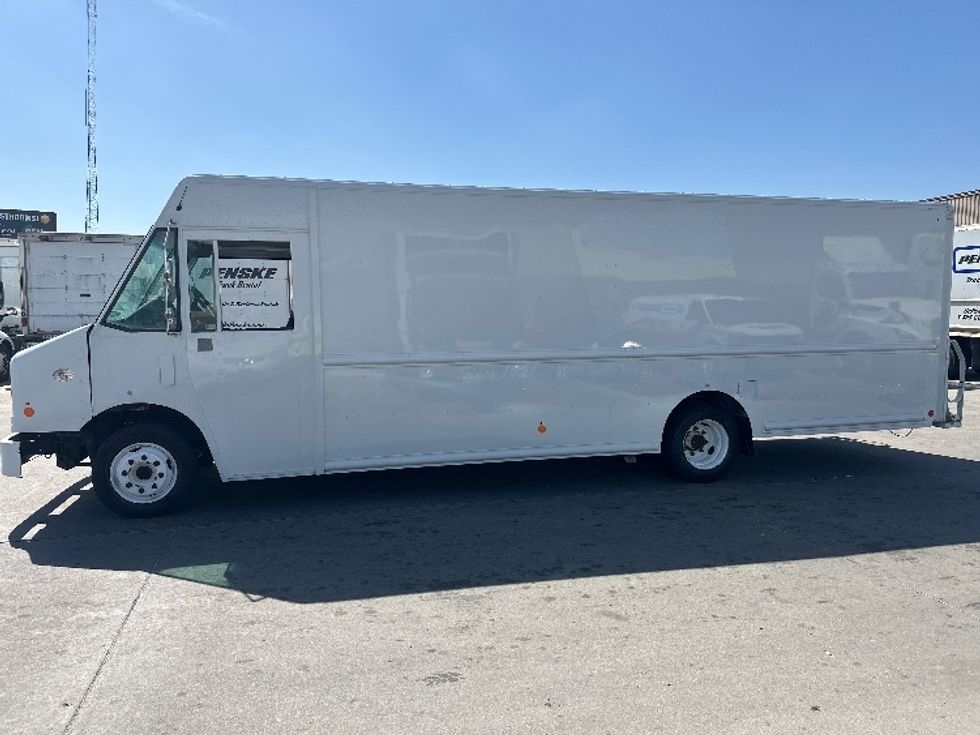 Walk-in Van (Step Van)-Light and Medium Duty Trucks-Freightliner-2018-MT45-Omaha-NE-103,540\n\t\tmiles-$ 49,000 - Image 4