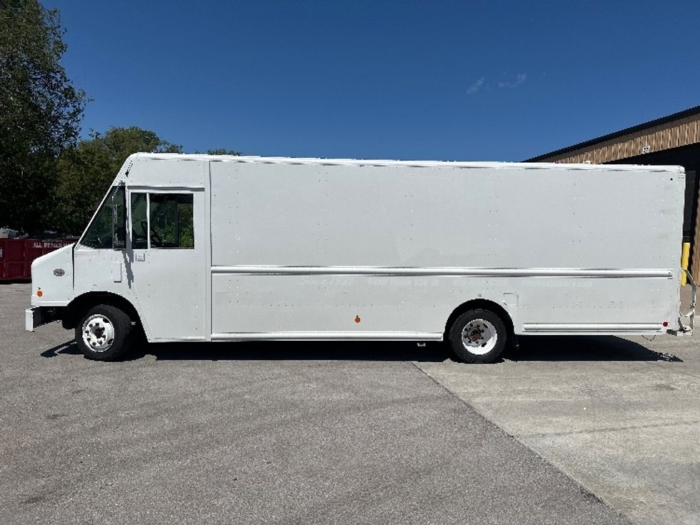 Walk-in Van (Step Van)-Light and Medium Duty Trucks-Freightliner-2018-MT45-Omaha-NE-107,753\n\t\tmiles-$ 48,750 - Image 4