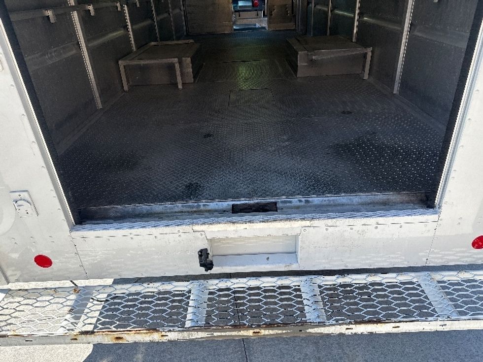 Walk-in Van (Step Van)-Light and Medium Duty Trucks-Freightliner-2018-MT45-Omaha-NE-107,753\n\t\tmiles-$ 48,750 - Image 9