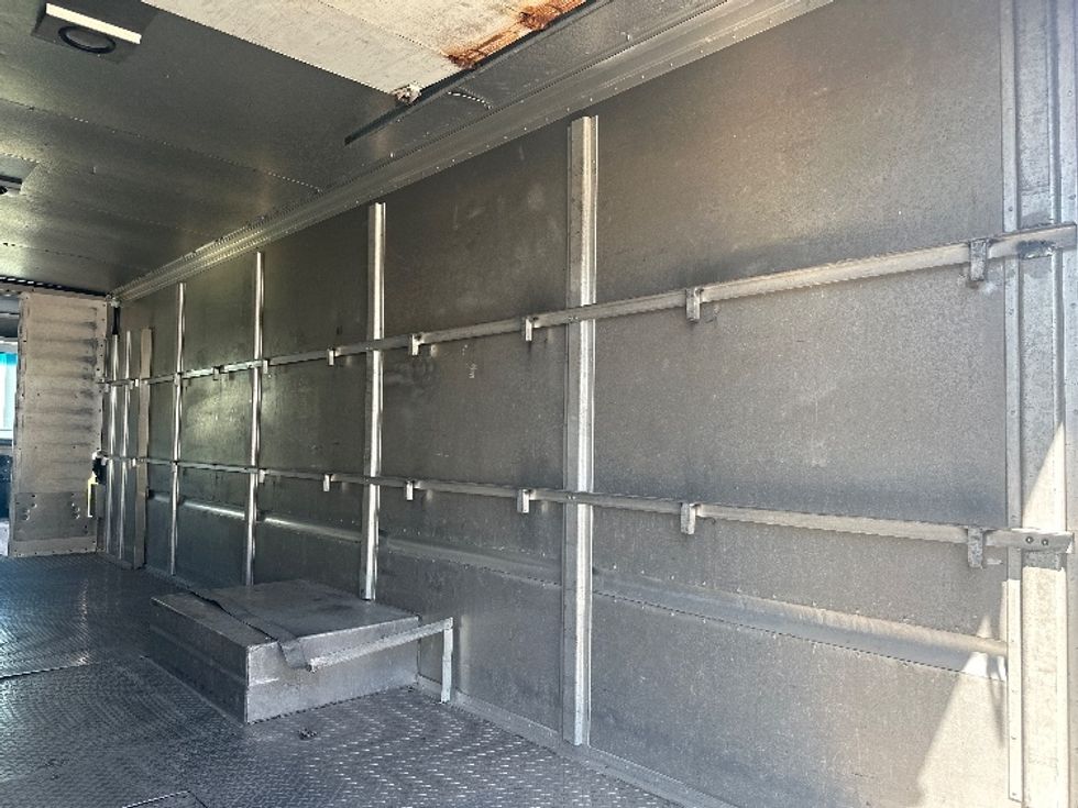 Walk-in Van (Step Van)-Light and Medium Duty Trucks-Freightliner-2018-MT45-Omaha-NE-152,596\n\t\tmiles-$ 45,500 - Image 11