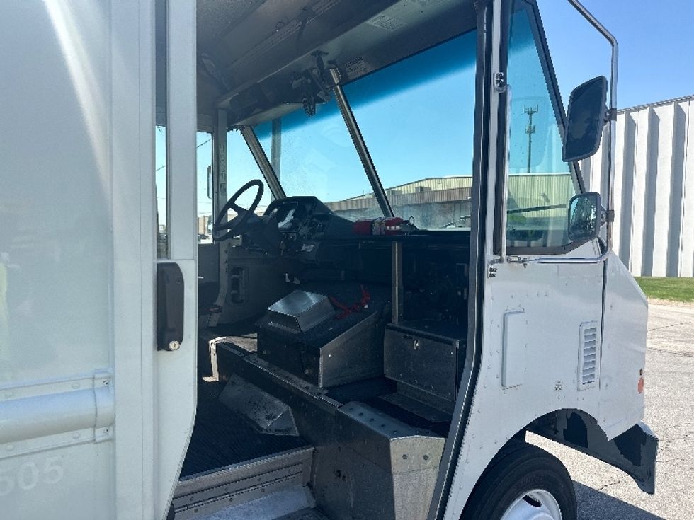 Walk-in Van (Step Van)-Light and Medium Duty Trucks-Freightliner-2018-MT45-Omaha-NE-152,596\n\t\tmiles-$ 45,500 - Image 18