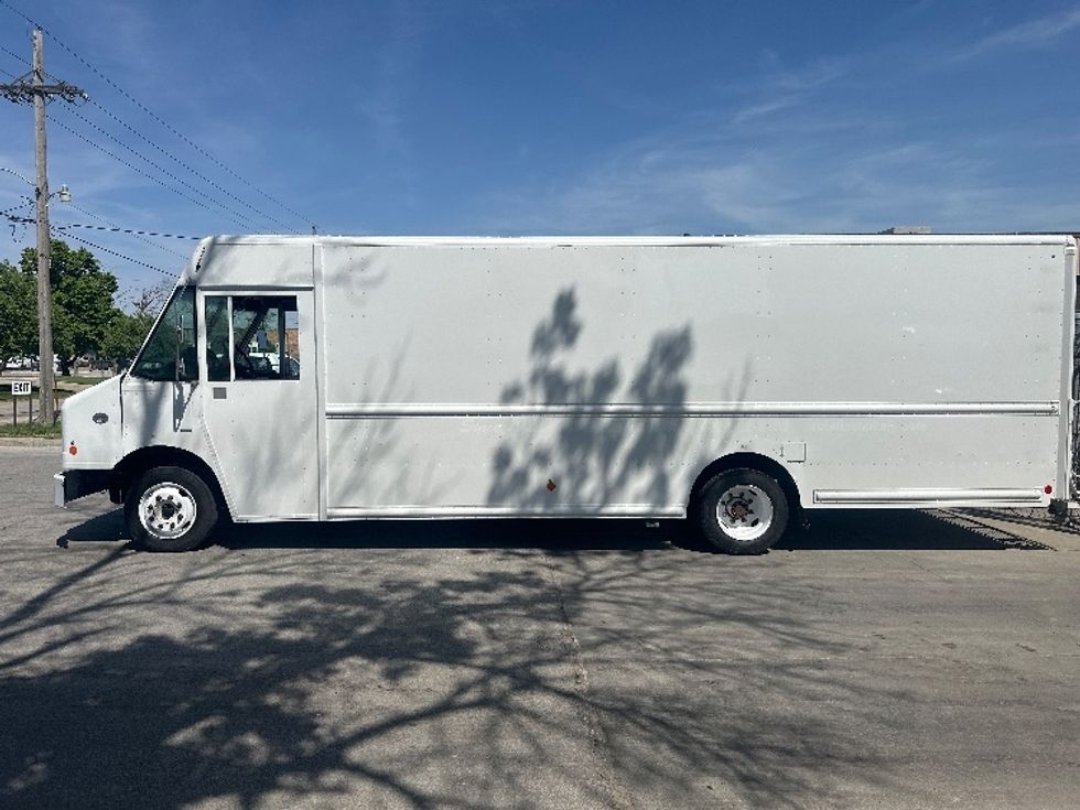 Walk-in Van (Step Van)-Light and Medium Duty Trucks-Freightliner-2018-MT45-Omaha-NE-152,596\n\t\tmiles-$ 45,500 - Image 4