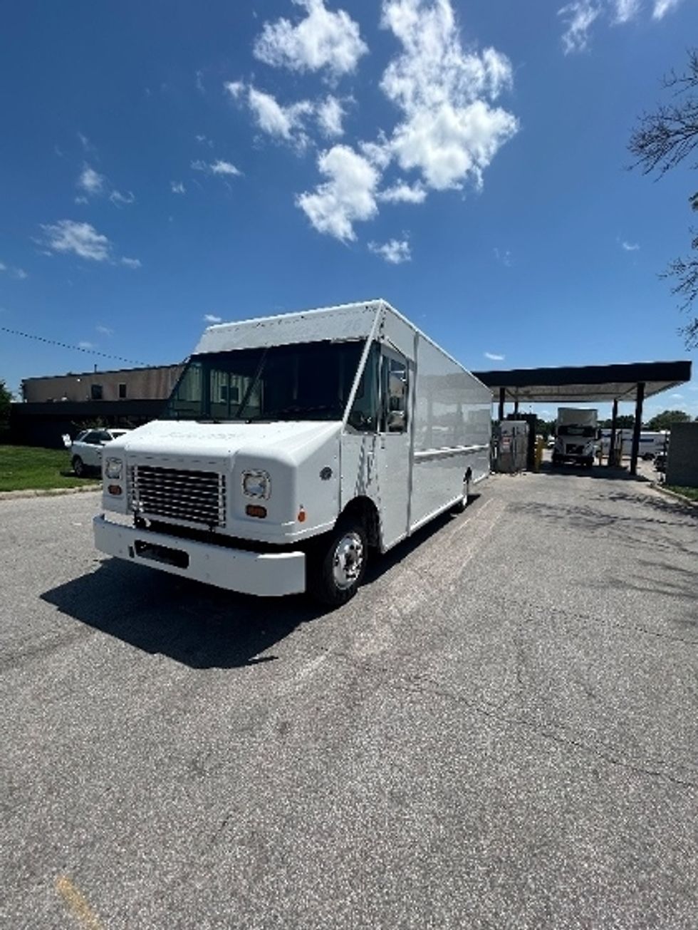 Walk-in Van (Step Van)-Light and Medium Duty Trucks-Freightliner-2018-MT45-Omaha-NE-159,666\n\t\tmiles-$ 45,750 - Image 3