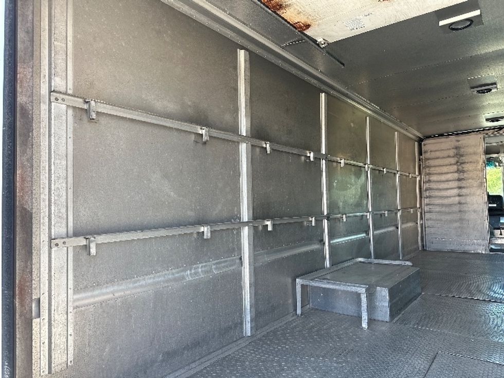 Walk-in Van (Step Van)-Light and Medium Duty Trucks-Freightliner-2018-MT45-Omaha-NE-179,816\n\t\tmiles-$ 44,500 - Image 10