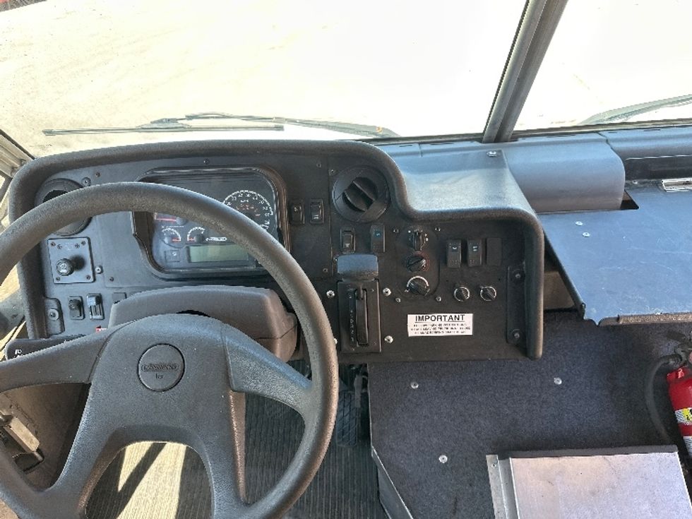 Walk-in Van (Step Van)-Light and Medium Duty Trucks-Freightliner-2018-MT45-Omaha-NE-179,816\n\t\tmiles-$ 44,500 - Image 16