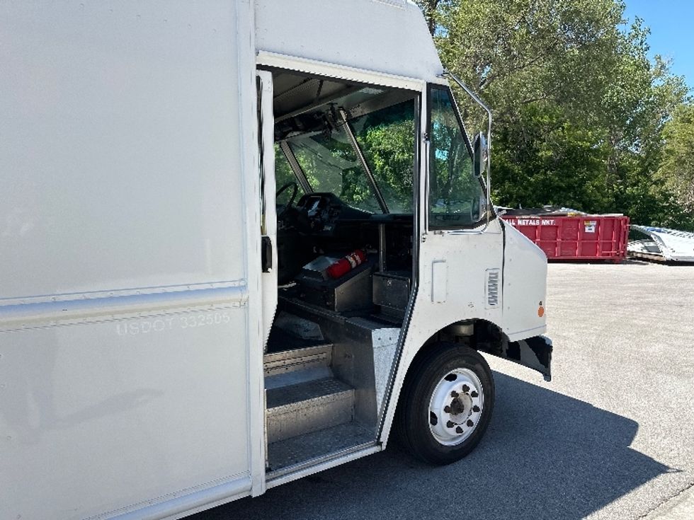 Walk-in Van (Step Van)-Light and Medium Duty Trucks-Freightliner-2018-MT45-Omaha-NE-179,816\n\t\tmiles-$ 44,500 - Image 17