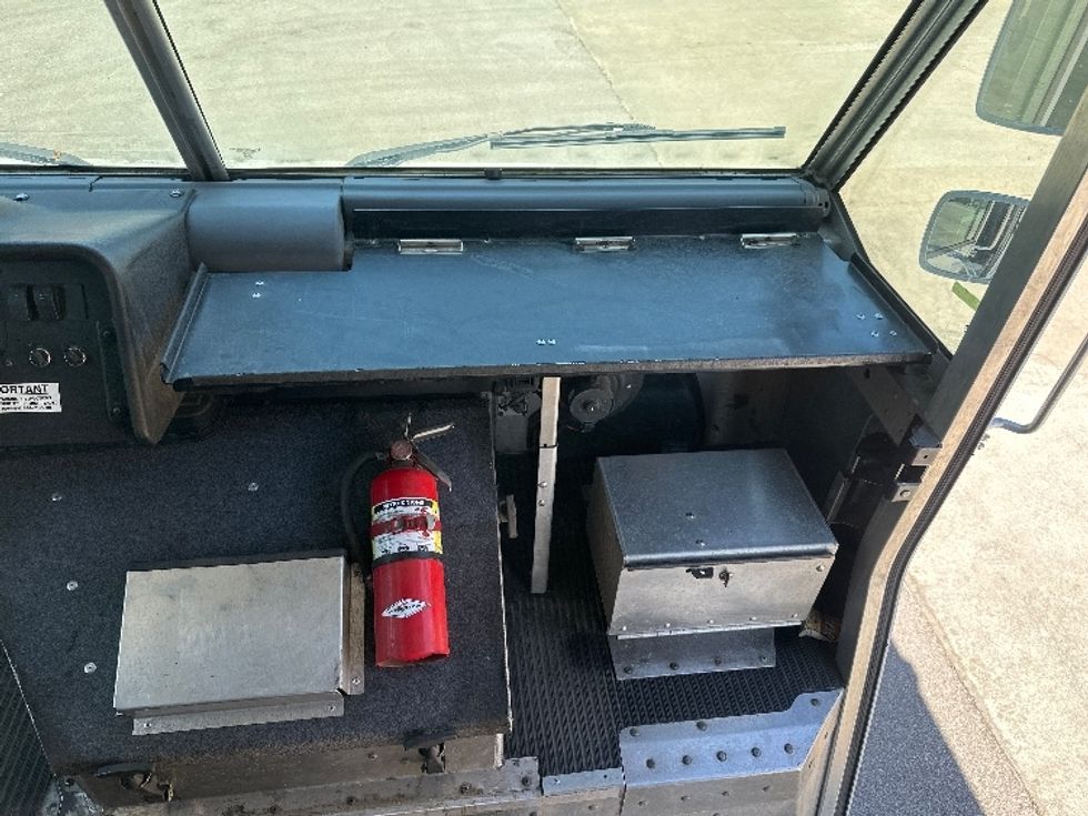 Walk-in Van (Step Van)-Light and Medium Duty Trucks-Freightliner-2018-MT45-Omaha-NE-179,816\n\t\tmiles-$ 44,500 - Image 18