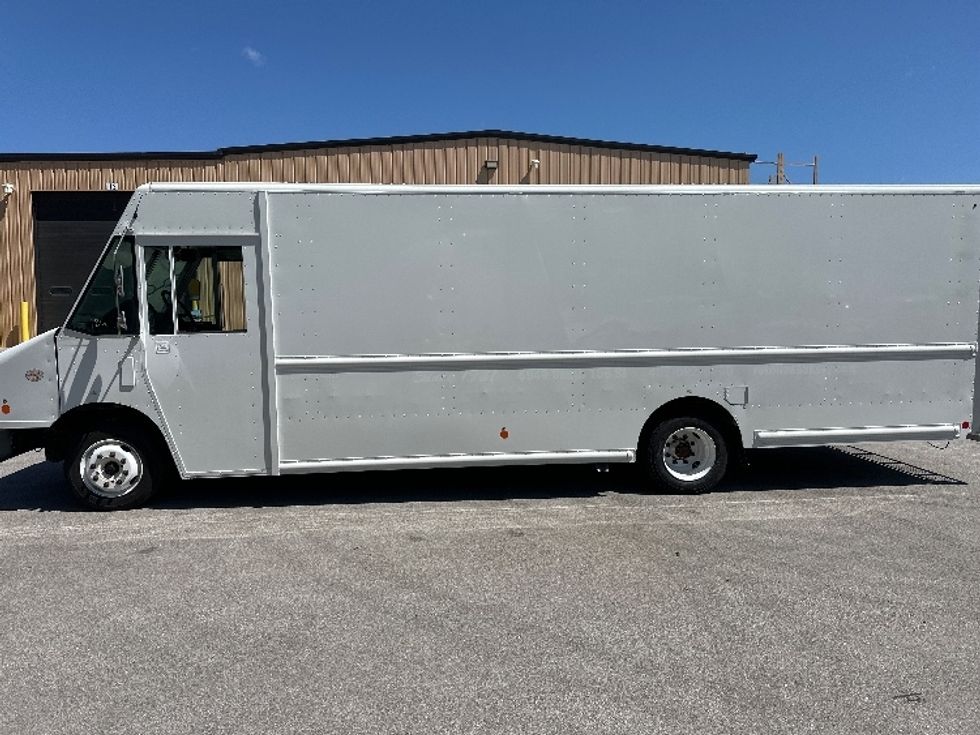 Walk-in Van (Step Van)-Light and Medium Duty Trucks-Freightliner-2018-MT45-Omaha-NE-179,816\n\t\tmiles-$ 44,500 - Image 4